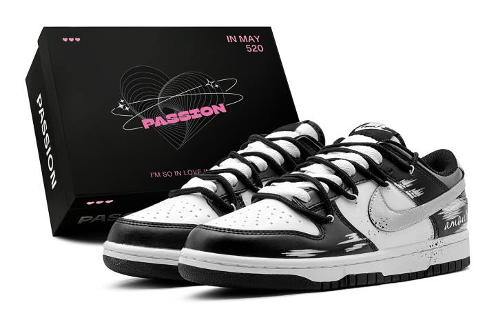 Nike Nike Dunk Low top Skateboard Shoes Women's Silver