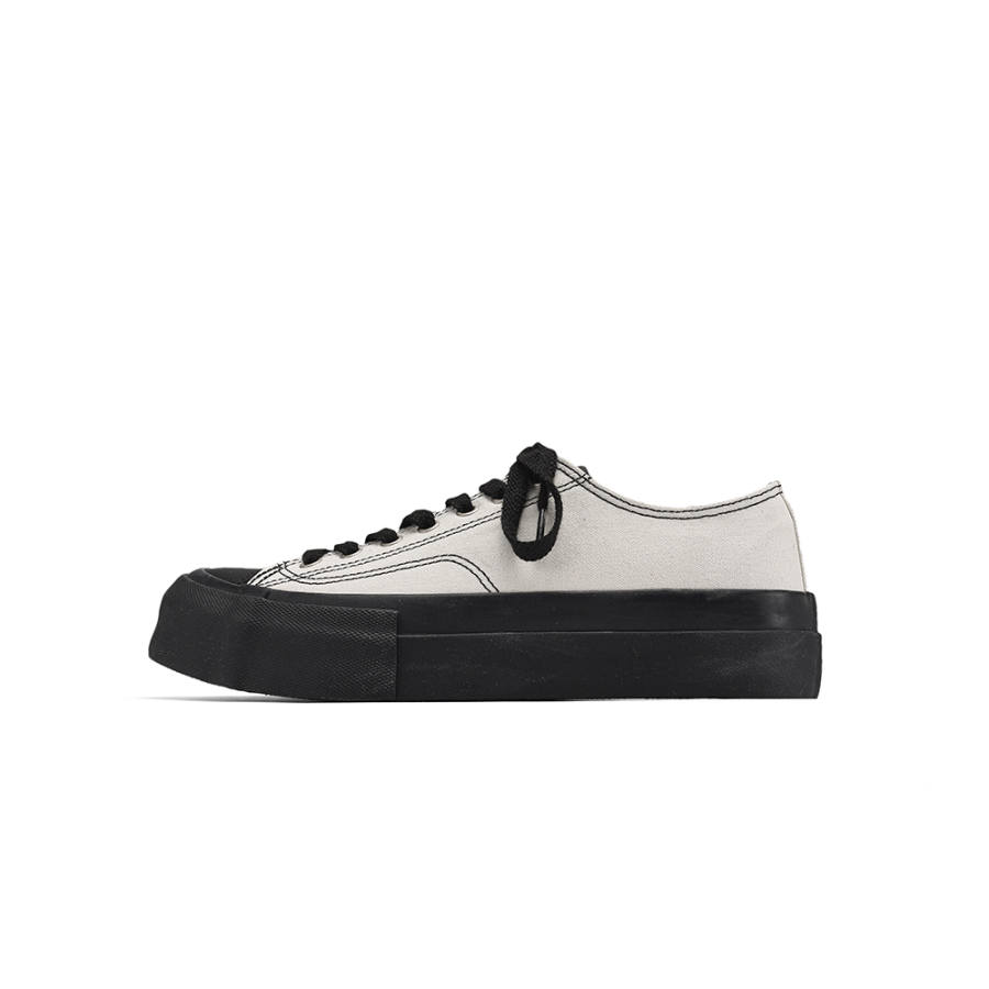 FANGSANHUO Slip Resistant Cushioning Abrasion Resistant Low top Skateboard Shoes Unisex White