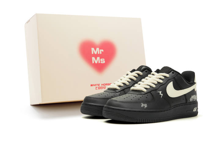 Nike Nike Air Force 1 Slip Resistant Abrasion Resistant Low top Skateboard Shoes Unisex Beige Black