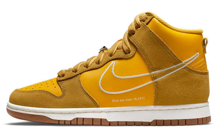 Nike Nike Dunk High First Use University Gold Women's