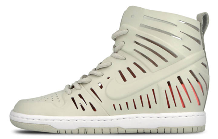 Nike Nike Dunk Skateboard Shoes Women's High Top Beige
