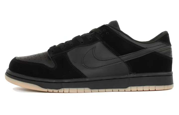 Nike Nike Dunk Low Black Gum 2003