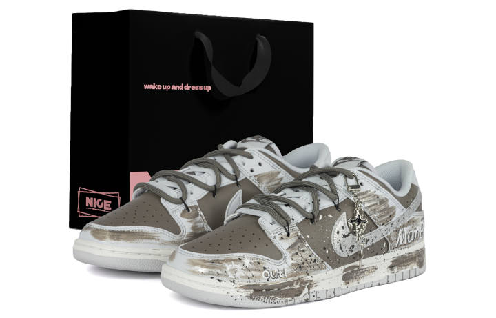 Nike Nike Dunk Abrasion Resistant Abrasion Resistant Low top Skateboard Shoes Unisex Brown Gray