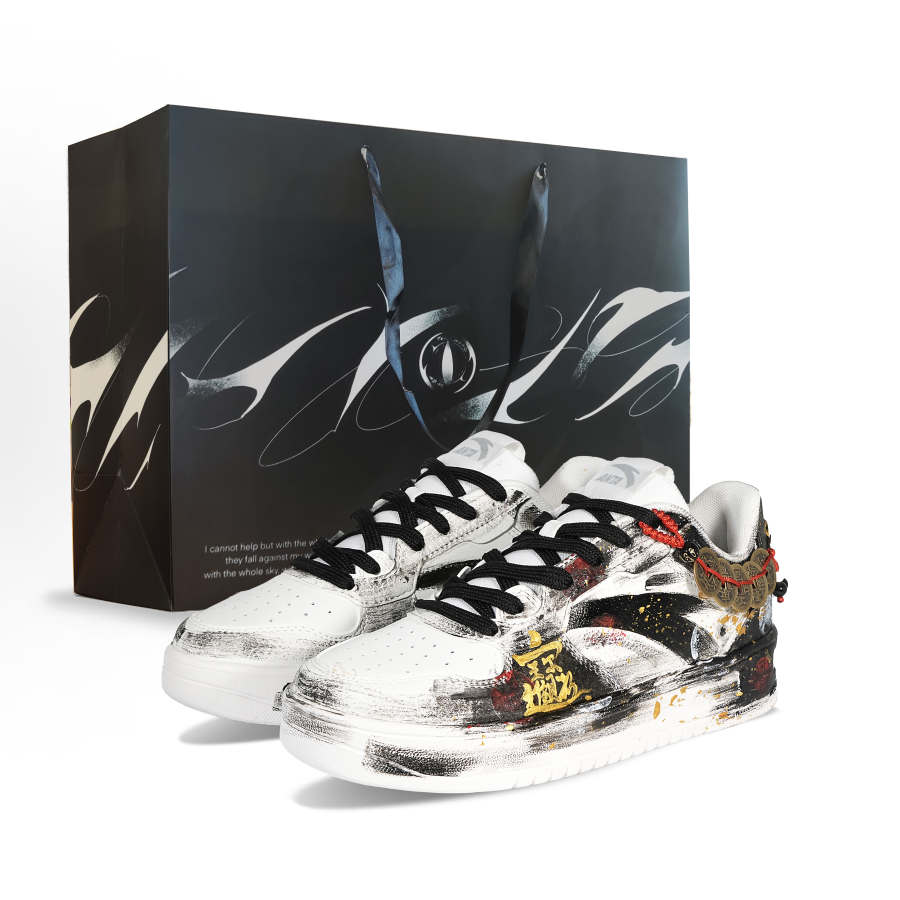 Anta Coverage Slip Resistant And Abrasion Resistant Low top Skateboard Shoes Unisex White Black