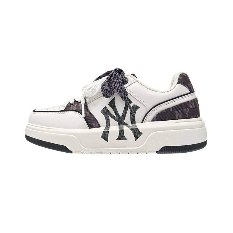 MLB New York Yankees Denim Slip Resistant Abrasion Resistant Low top Skateboard Shoes Unisex Black