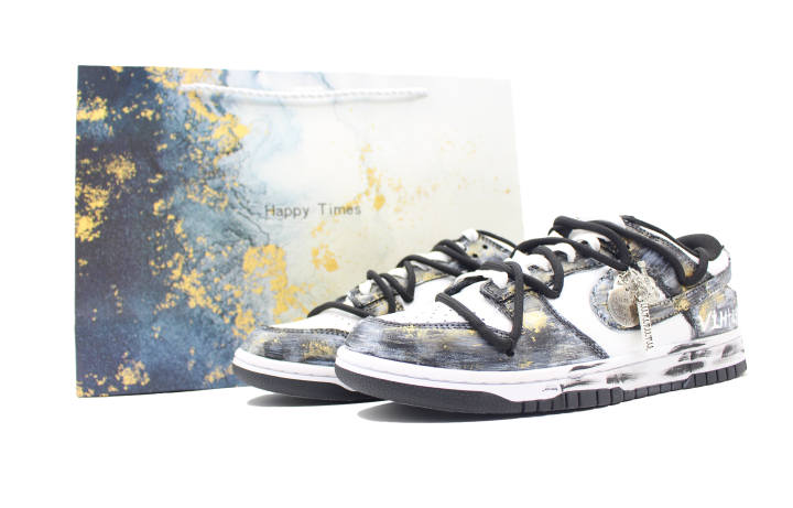 Nike Nike Dunk Gold Rush Coverage Abrasion Resistant Low top Skateboard Shoes Unisex Black Gold