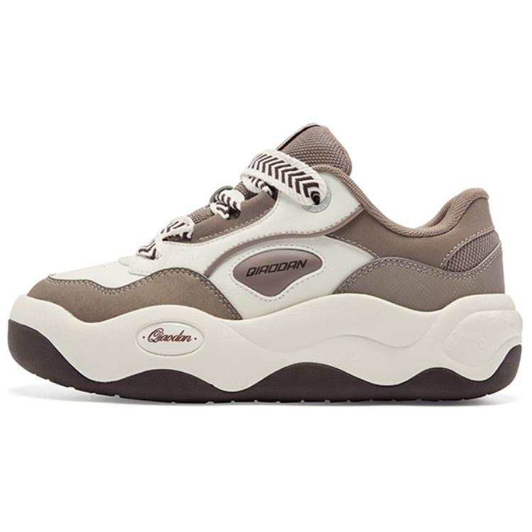 QIAODAN Quality Drying Slip Resistant Cushioning Lightweight Low top Skateboard Shoes Women's Beige Brown