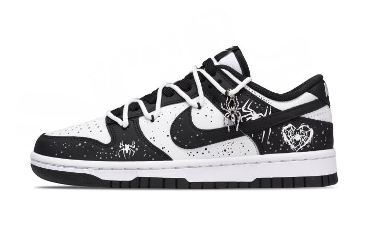 Nike Nike Dunk Spiders, Shark Baby Low top Skateboard Shoes Women's White Black