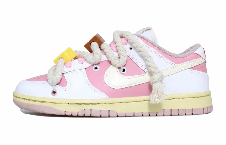 Nike Nike Dunk Slip Resistant Abrasion Resistant Low top Skateboard Shoes Women's White Pink