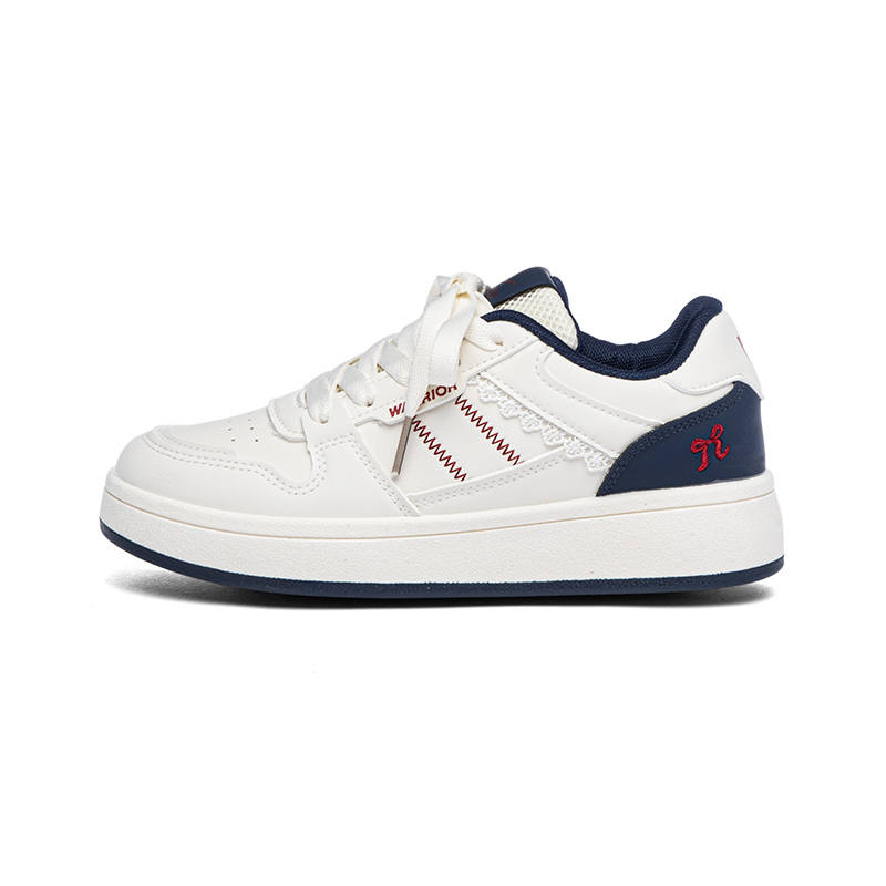 Warrior Coverage Abrasion Resistant Coverage Abrasion Resistant Low top Skateboard Shoes Women's Beige Dark Blue