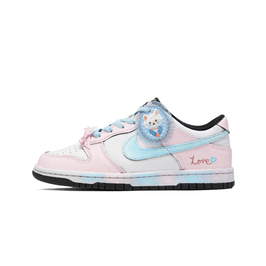 Nike Nike Dunk Abrasion Resistant, Lightweight, And Breathable Low top Skateboard Shoes Unisex Pink