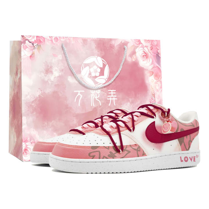 Nike Nike Court Royale AC Kaleidoscope, Cherishing Each Other, Box Low top Skateboard Shoes Men's White Pink