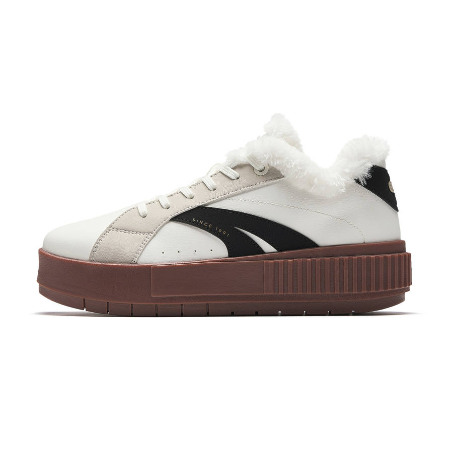Anta TT Low top Fleece Lined Skateboard Shoes Women's Ivory White/Shade 2 Gray/Basic Black