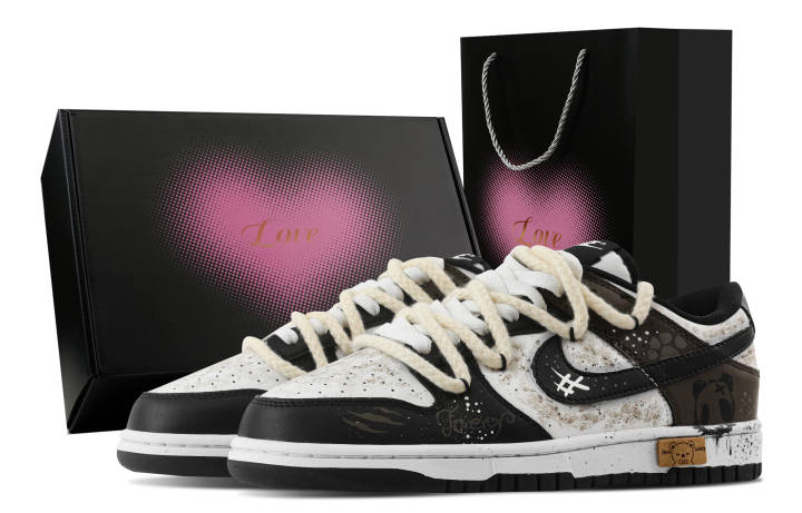 Nike Nike Dunk Bear's Dust, Heart Box Slip Resistant Abrasion Resistant Low top Skateboard Shoes Unisex