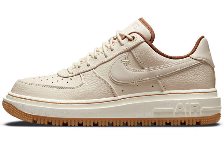 Nike Nike Air Force 1 Luxe 'Pecan'