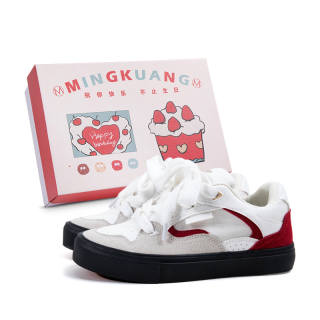 MINGKUANG Street Trendy Red Apple Shoes Low top Skateboard Shoes Women's White
