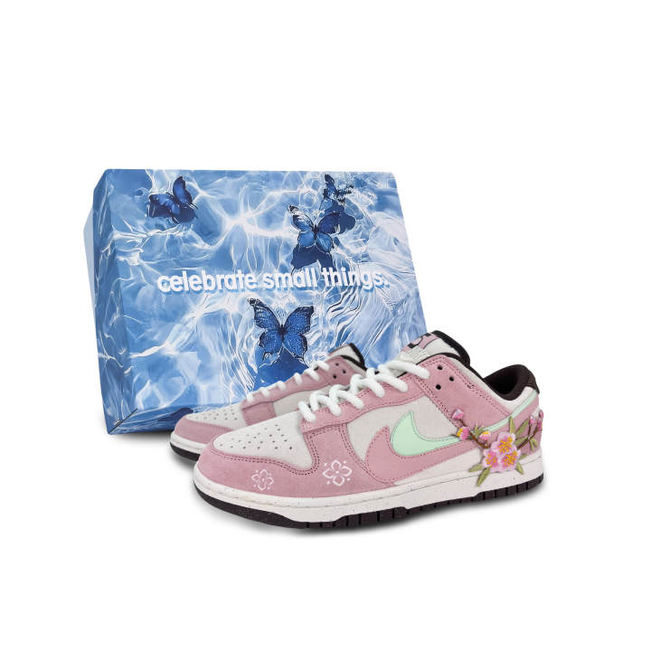 Nike Nike Dunk Slip Resistant Abrasion Resistant Low top Skateboard Shoes Women's White Pink