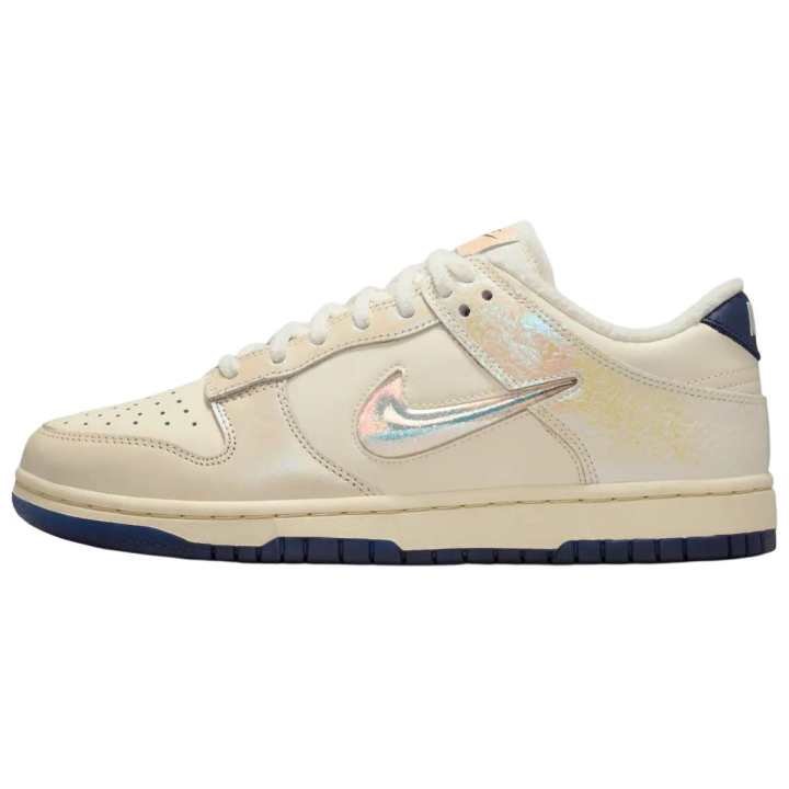 Nike Nike Dunk Low top Skateboard Shoes Women's Beige
