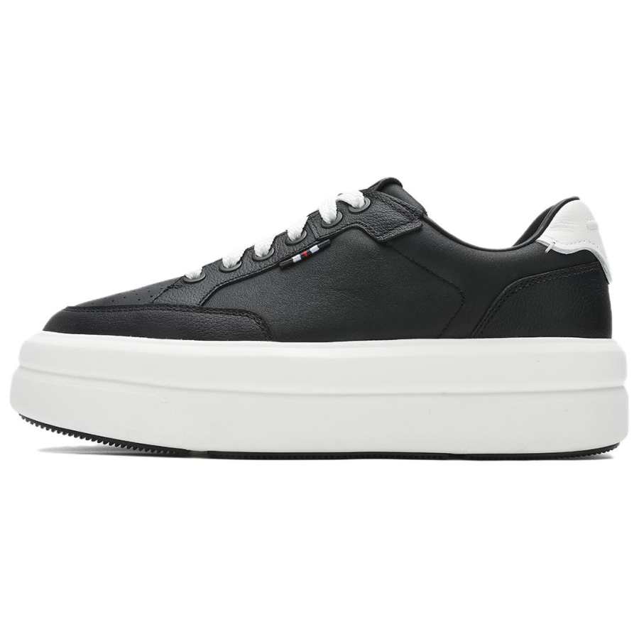 FILA Victoria Cushioning Abrasion Resistant Cushioning, Wear Resistant Low top Skateboard Shoes Women's Black White