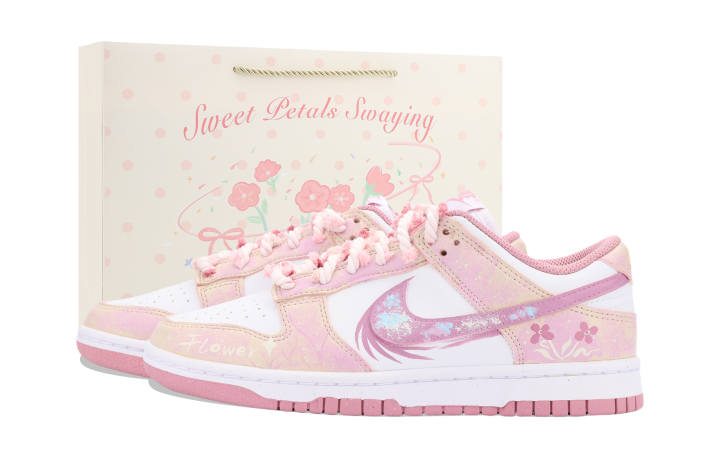 Nike Nike Dunk Pink Floral Sea Abrasion Resistant Low top Skateboard Shoes Unisex Pink
