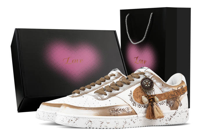 Nike Nike Court Vision 1 Clan Totem, Heart Box Abrasion Resistant Low top Skateboard Shoes Men's Brown White