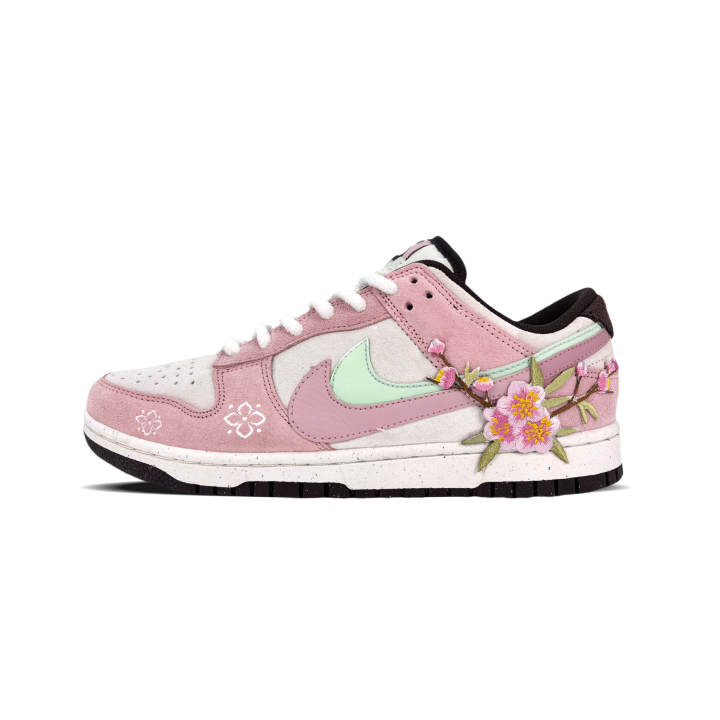 Nike Nike Dunk Slip Resistant Abrasion Resistant Low top Skateboard Shoes Women's White Pink