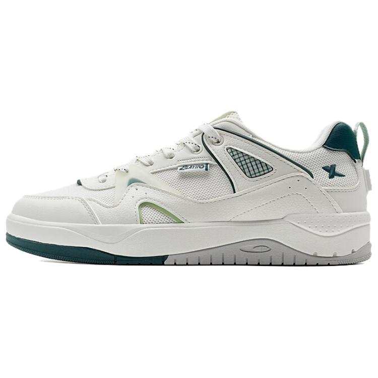 XTEP Slip Resistant Abrasion Resistant Low top Skateboard Shoes Men's White Green