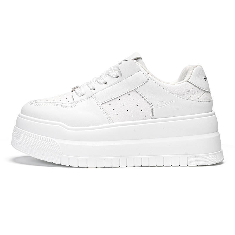 Warrior Abrasion Resistant Lightweight Height Increasing Low top Skateboard Shoes Women's White