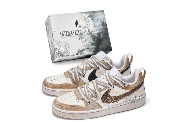 Nike Nike Court Borough Freedom Panda, Box, Primal Fire Low top Skateboard Shoes Women's Gray Beige