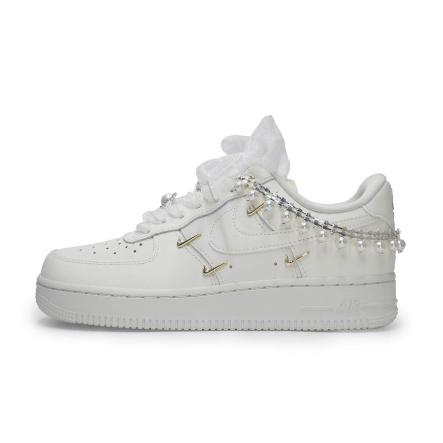 Nike Nike Air Force 1 Slip Resistant Abrasion Resistant Low top Skateboard Shoes Women's White Gold