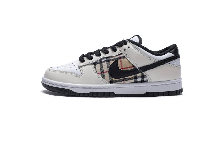 Nike Nike Dunk Low top Skateboard Shoes Women's Apricot White