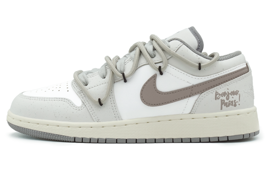 Jordan Jordan Air Jordan 1 Slip Resistant Cushioning Abrasion Resistant Low top Skateboard Shoes Women's White