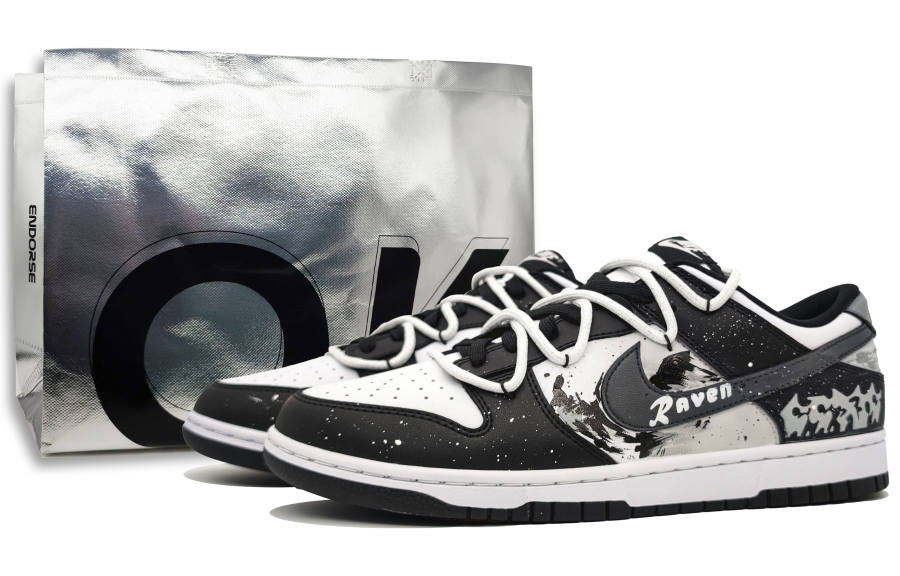 Nike Nike Dunk Wear resistant And Lightweight Low top Skateboard Shoes Unisex Silver Gray