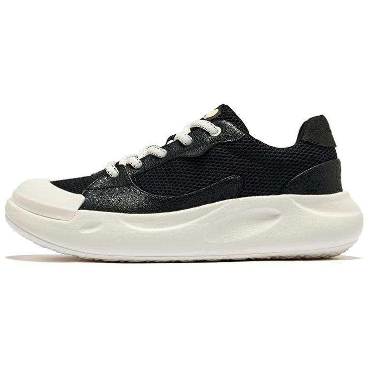 Erke Slip Resistant Abrasion Resistant Slip Resistant Abrasion Resistant Low top Skateboard Shoes Women's Black White