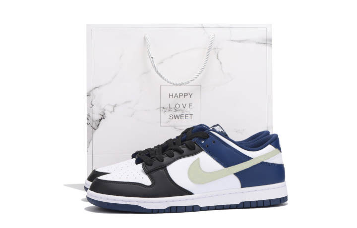 Nike Nike Dunk Coverage Slip Resistant Abrasion Resistant Coverage Slip Resistant And Abrasion Resistant Low top