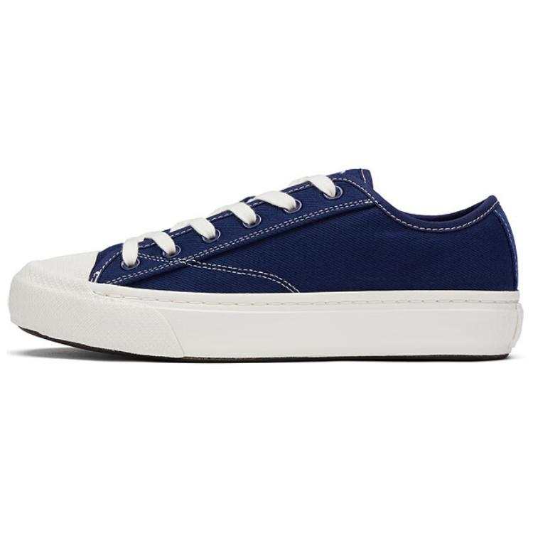 LACOSTE Slip Resistant Abrasion Resistant Low top Skateboard Shoes Men's Navy Blue/Ecru
