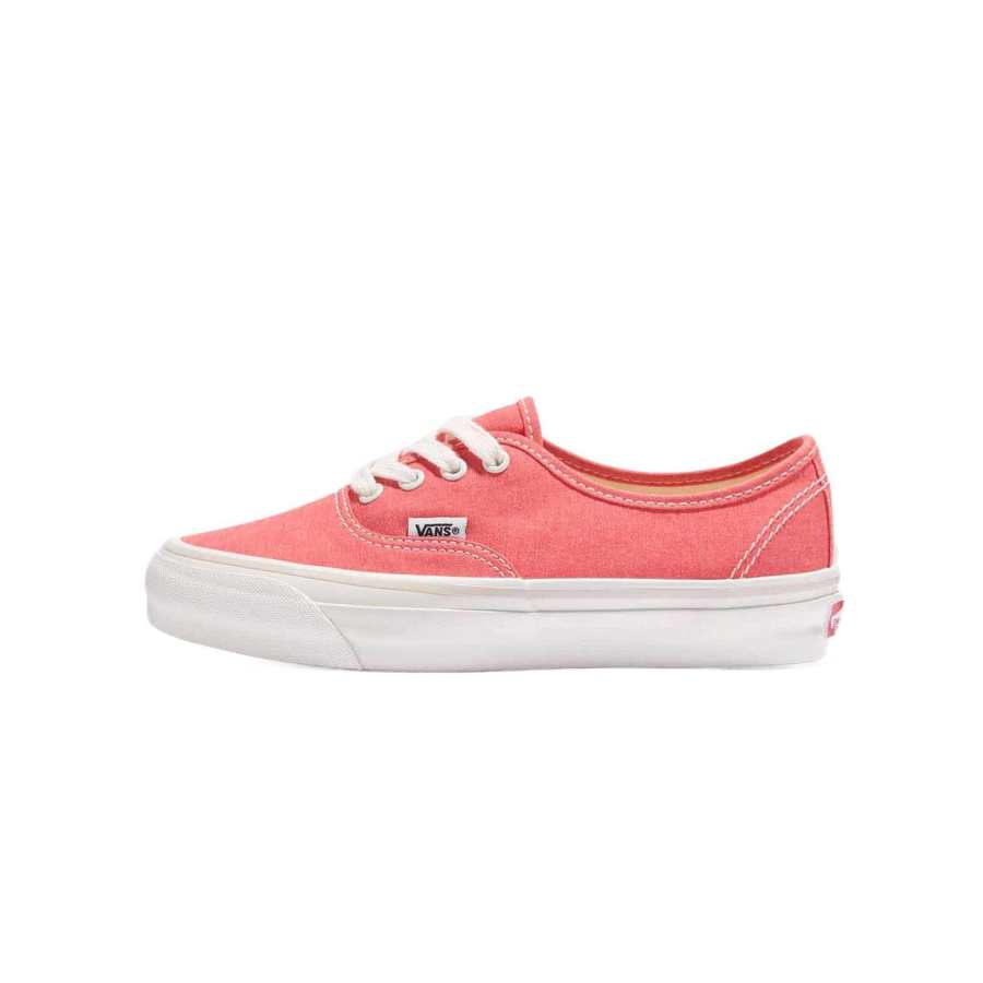 Vans Vans MTE Authentic Low top Skateboard Shoes Unisex Pink