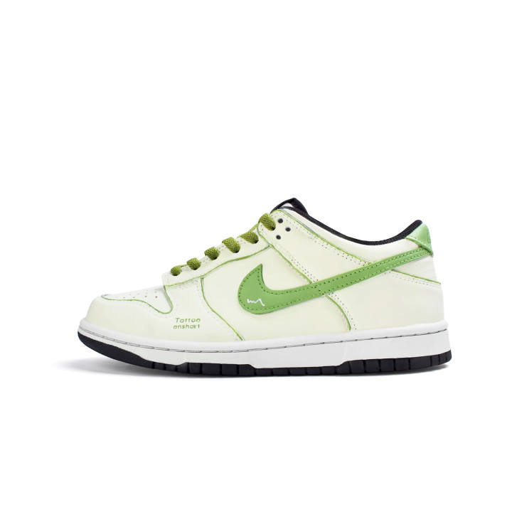 Nike Nike Dunk Abrasion Resistant Abrasion Resistant Low top Skateboard Shoes Unisex White Green