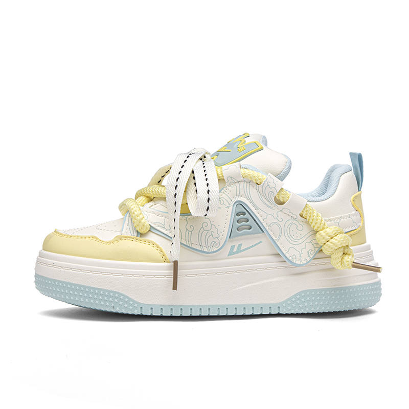 Warrior Abrasion Resistant Breathable Height Increasing Low top Skateboard Shoes Women's Beige Blue Yellow