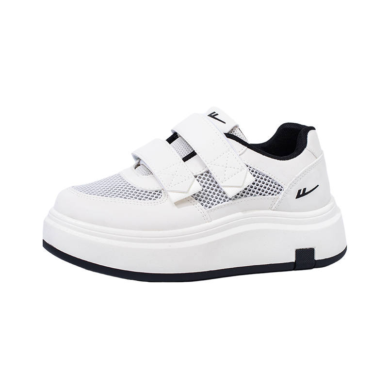 WARRIOR Lightweight Breathable Low top Skateboard Shoes Women's Beige Light Blue