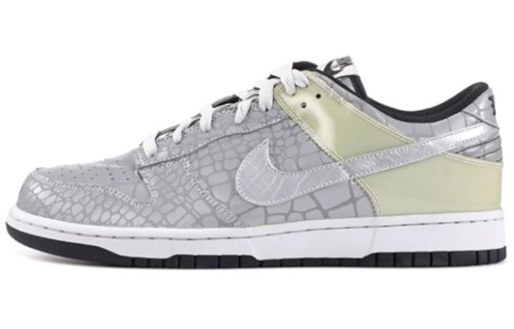 Nike Nike Dunk Crackled Slip Resistant Lightweight Abrasion Resistant Slip Resistant Lightweight Abrasion Resistant Low top