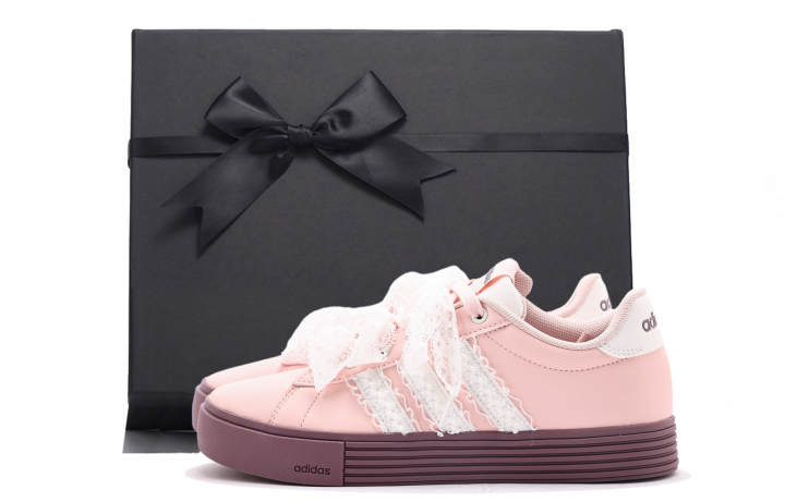 Adidas Adidas Daily 4.0 Coverage Abrasion Resistant Coverage Abrasion Resistant Low top Skateboard Shoes Unisex Pink White