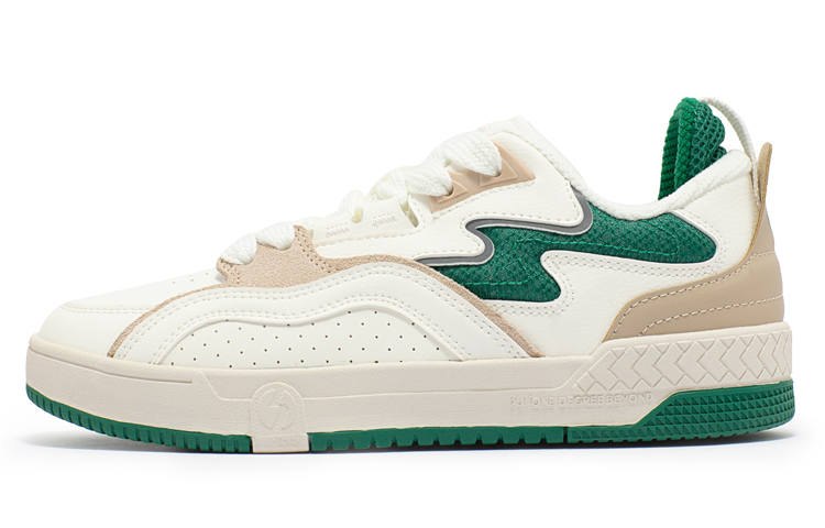 361° SKATE UP Soaring Cloud Slip Resistant Abrasion Resistant Low top Skate Shoes Women's White Green