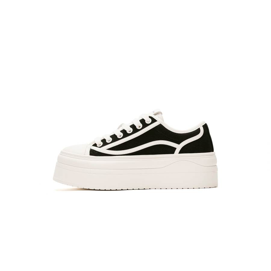 WANDER AROUND Slip Resistant And Breathable Low top Skateboard Shoes Women's Black