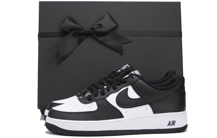 Nike Nike Court Borough Coverage Slip Resistant Low top Skateboard Shoes Unisex Black White