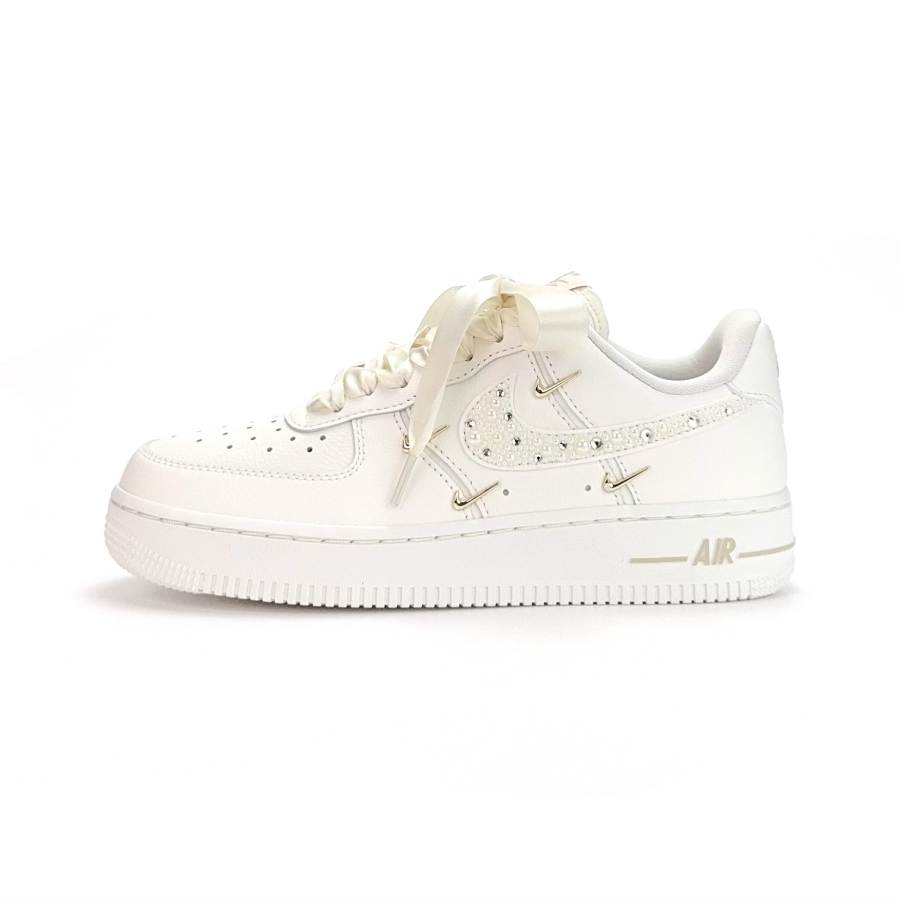 Nike Nike Air Force 1 Pearl Dreamy Abrasion Resistant Low top Skateboard Shoes Women's White Gold