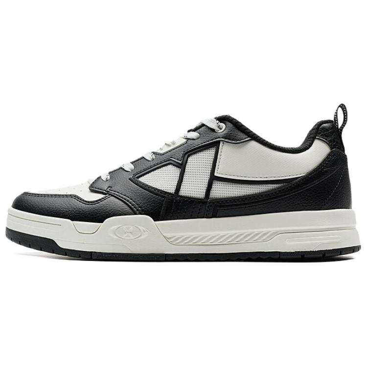 XTEP Slip Resistant And Abrasion Resistant Coverage Low top Skateboard Shoes Men's Black White