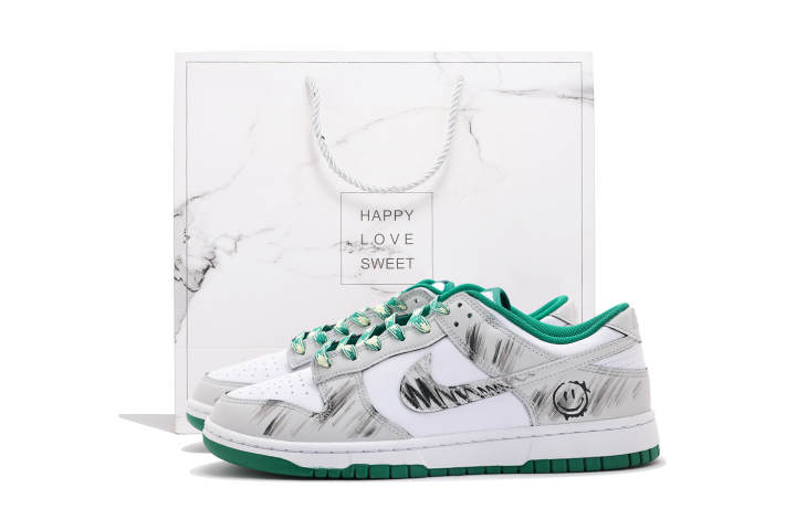 Nike Nike Dunk Low top Skateboard Shoes Men's White Green