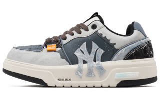 MLB New York Yankees Slip Resistant Abrasion Resistant Low top Skateboard Shoes Unisex Snowfield Blue