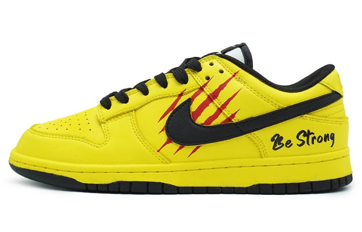 Nike Nike Dunk Abrasion Resistant Abrasion Resistant Low top Skateboard Shoes Men's Yellow Black Red